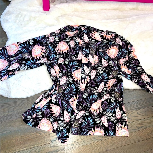 Divided Jackets & Blazers - Floral Kimono